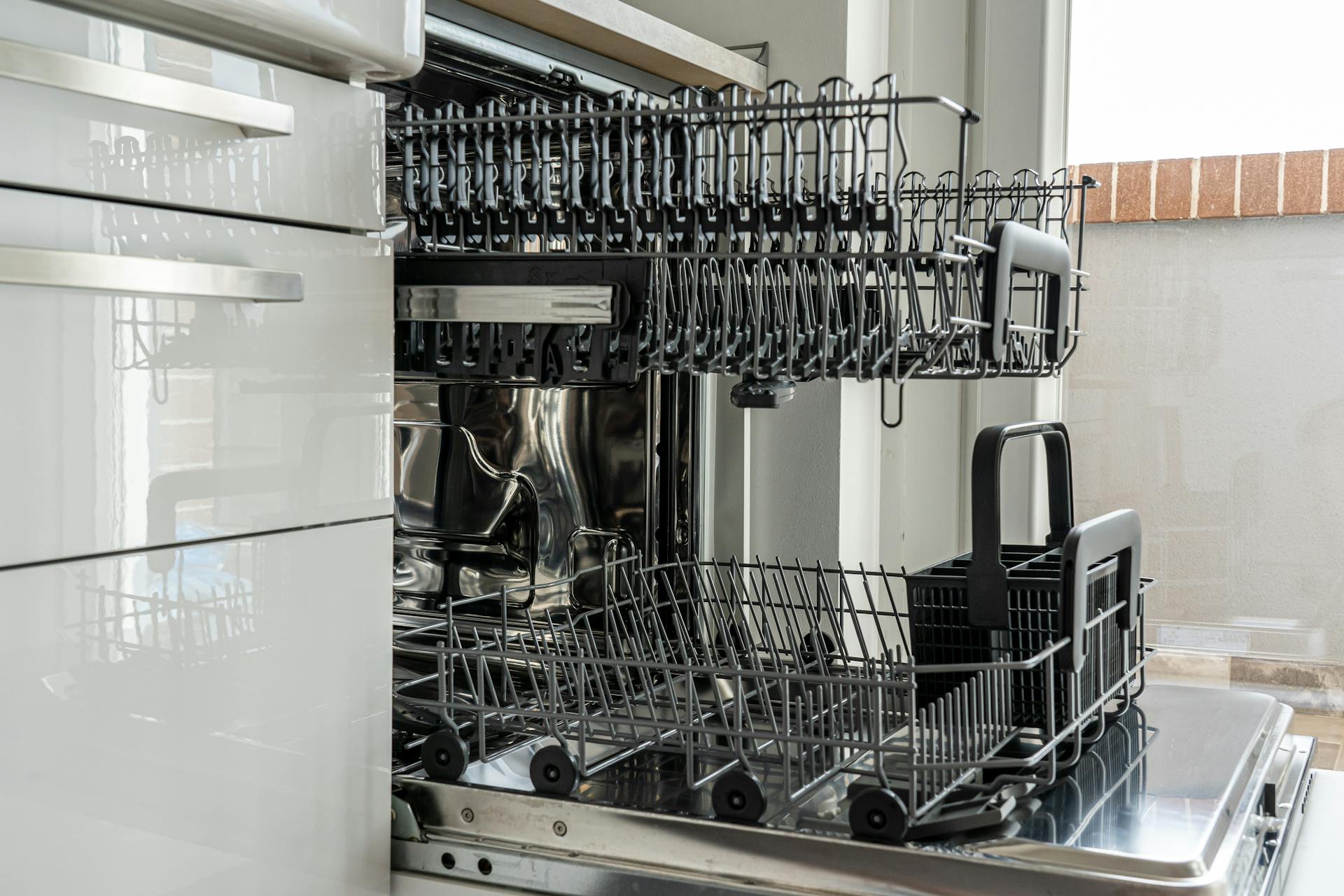 Close up image of a dishwasher